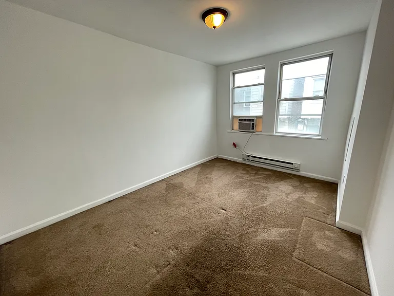 4759 Vista St — Photo 7