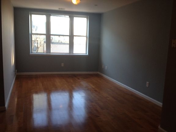 3rd image of 504 Bergen Ave APT 1