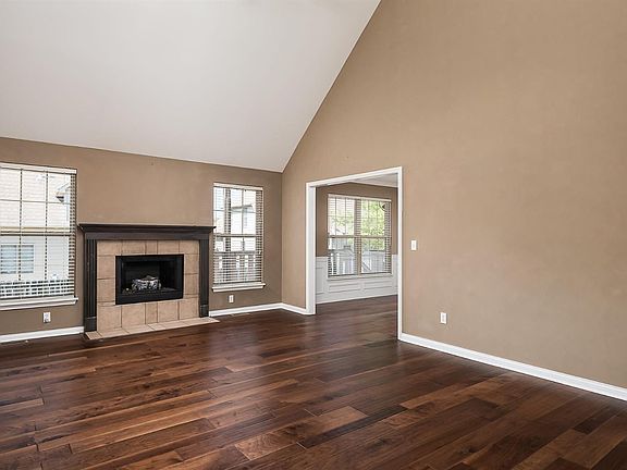 5th image of 2233 Blackmoor Park Ln