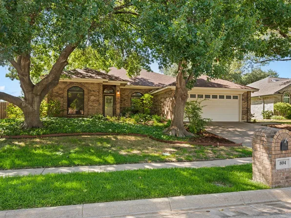 804 Park Hill Dr, Euless, TX 76040