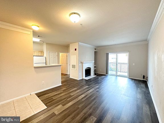 5th image of 1570 Spring Gate Dr Suite 7205