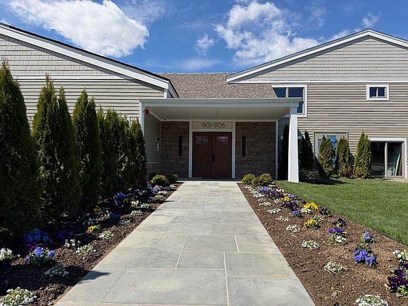 5th image of 904 Oakridge Dr #904