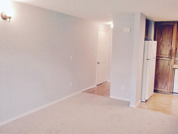 3rd image of 952 SE Ely St #102