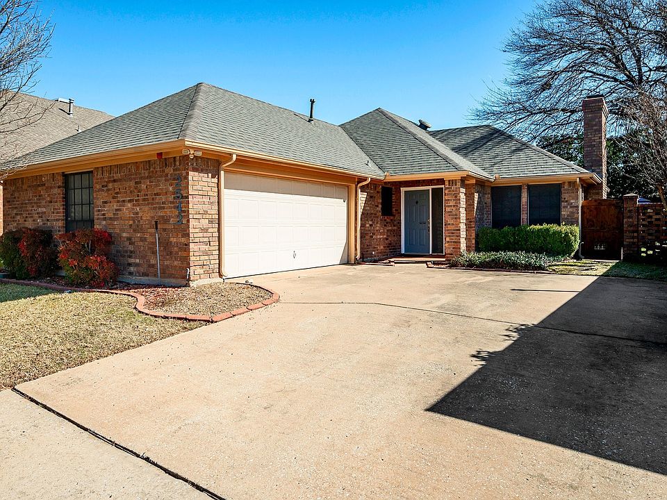 1st image of 2542 Cattail Ln
