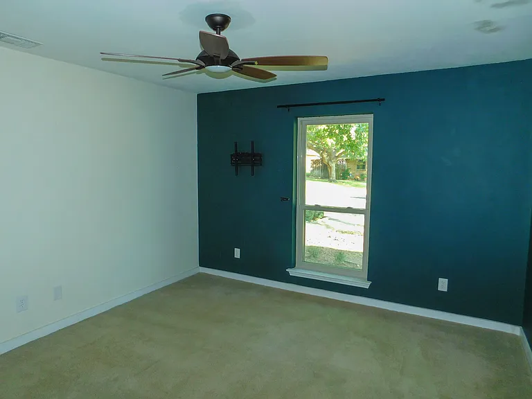 1946 Kensington Dr — Photo 13