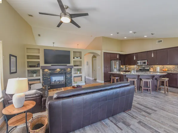 20245 Starr King Dr, Soulsbyville, CA 95372