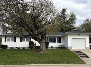 342 Grand St, Highland, WI 53543