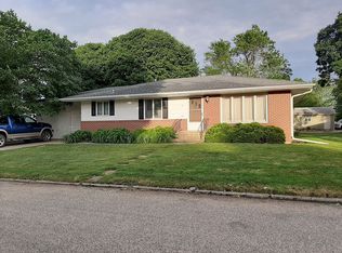 31 S 4th Ave W, Hartley, IA 51346