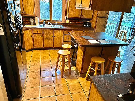 2nd image of 51 Pellman Pl