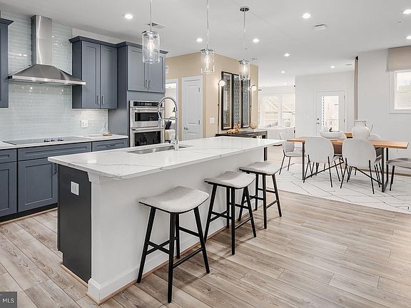 4th image of 5800 Moonstone Way #3