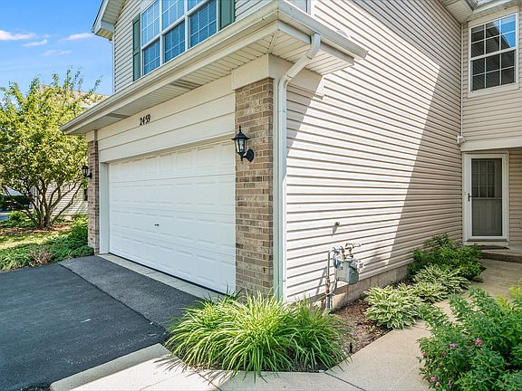 2nd image of 2459 Stoughton Cir #2459