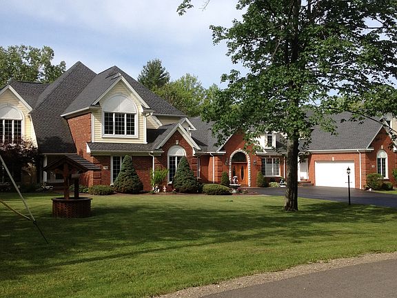 3rd image of 7190 Serpentine Dr
