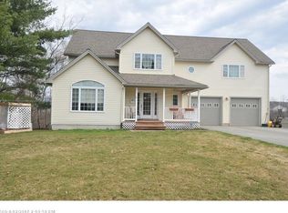 44 Park Ave E, Brewer, ME 04412