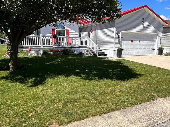 2738 Round Table Dr, Anderson, IN 46011