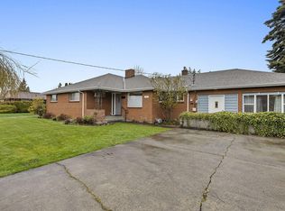 1627 E Broadway St, Mount Vernon, WA 98274