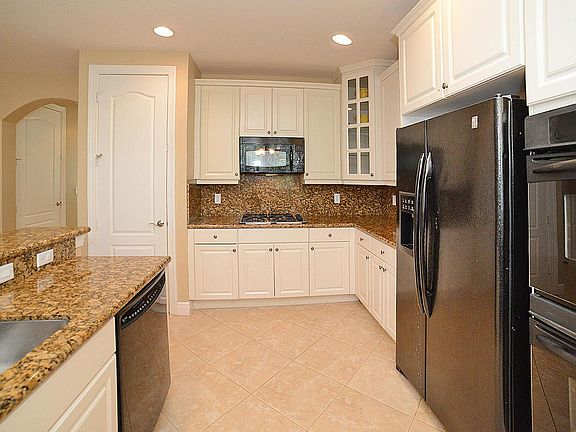 3rd image of 5510 NE Trieste Ter