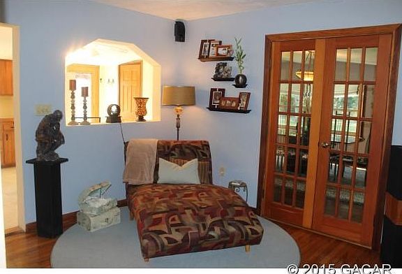 SITTING AREA