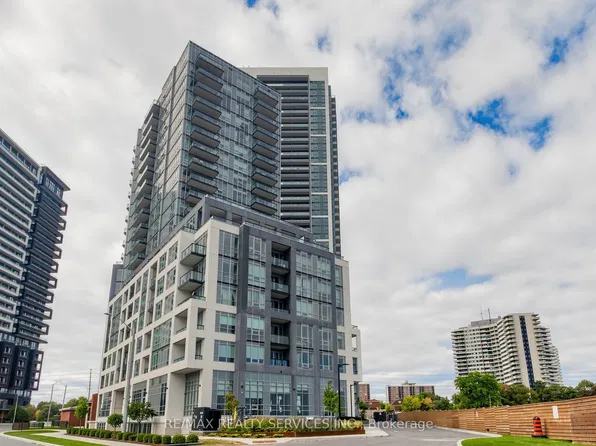 209 Steeles Ave W, Brampton, ON