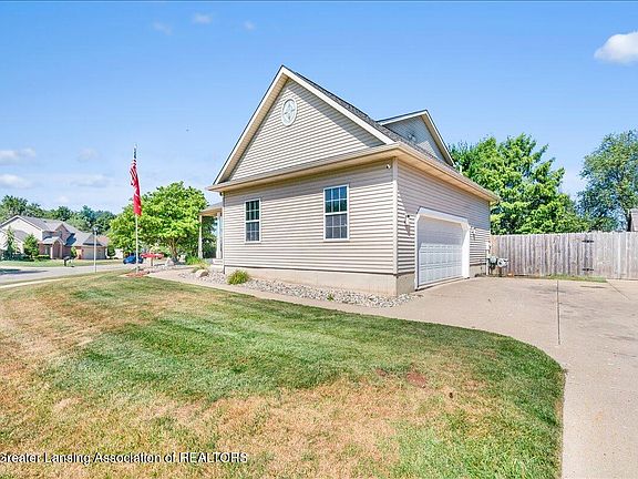 4th image of 2537 Horstmeyer Rd