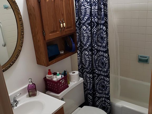 5th image of 2426 Colvin Blvd #1