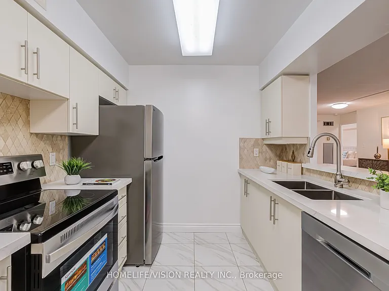30 Greenfield Ave #903 — Photo 25