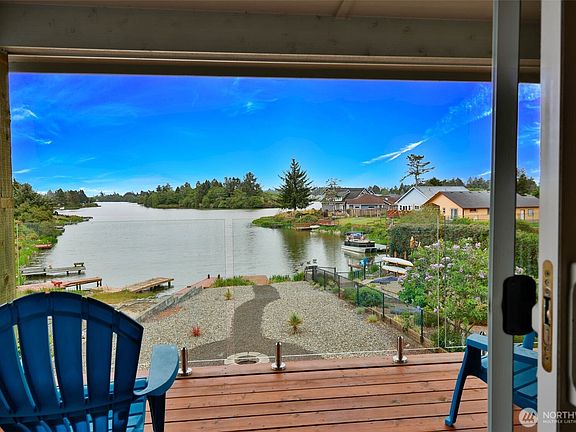 2nd image of 381 Lake Bay Loop SE
