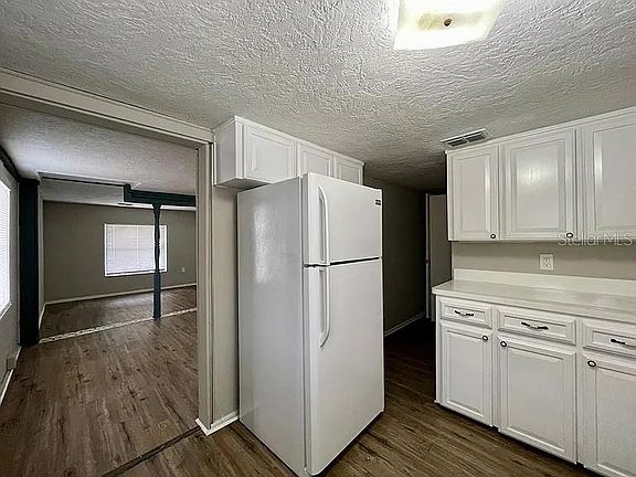 2nd image of 2003 10TH STREET S