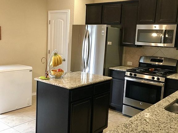 4th image of 12139 Potter Cir