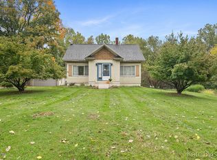 2769 Richmond St NW, Grand Rapids, MI 49504