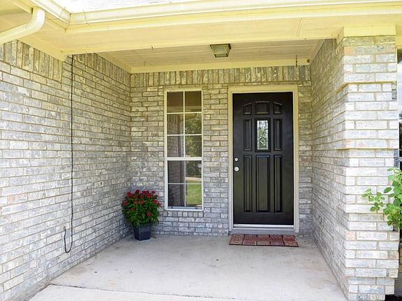 3rd image of 455 Overland Dr