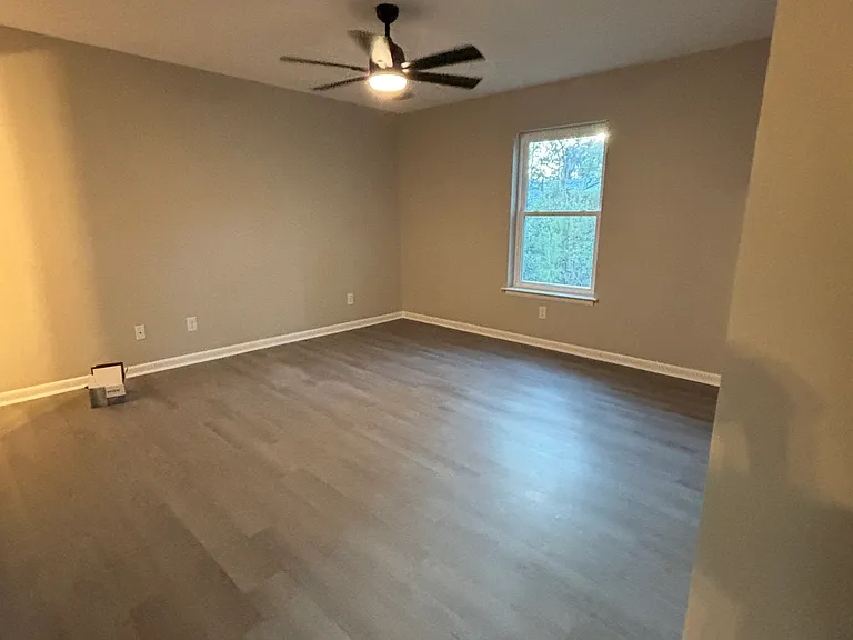 9 Adams Cir #A — Photo 16