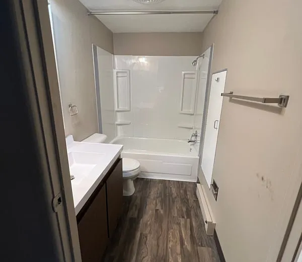 Studio, $595 — Photo 4