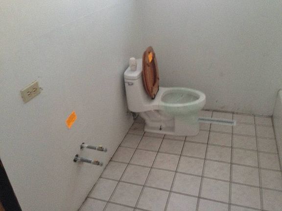 5th image of 8800 W 103rd St