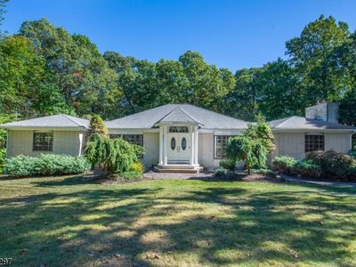 5 Round Hill Ter, Kinnelon, NJ, 07405