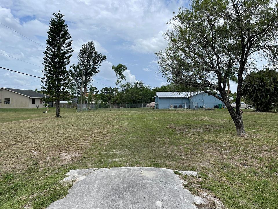 1st image of 752 NW Biscayne Drive