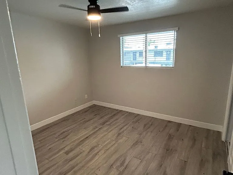 MOVE IN SPECIAL! $0 DEPOSIT OAC — Photo 23
