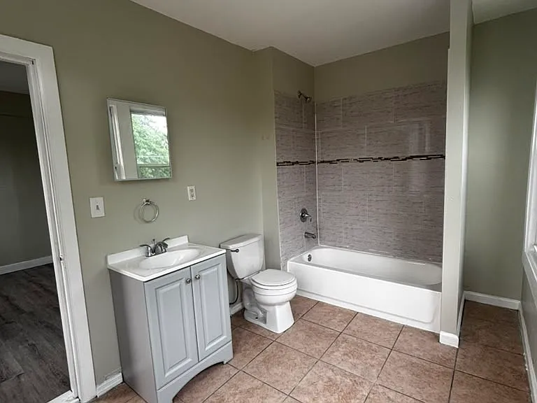 27 N Munn Ave #2 — Photo 11