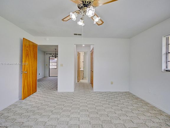 5th image of 4710 Lake Haven Blvd