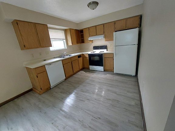 4th image of 6634 Fairway Ave