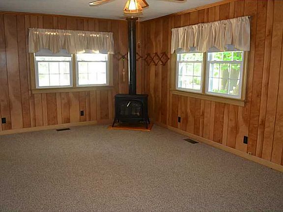 5th image of 7 Lyliston Ln