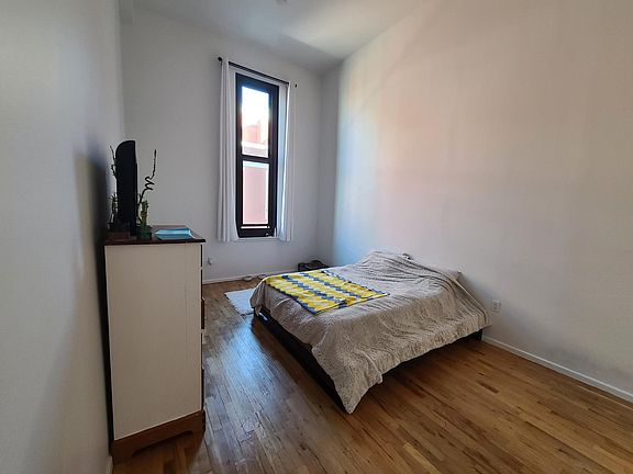 3rd image of 518 Gregory Ave APT A425