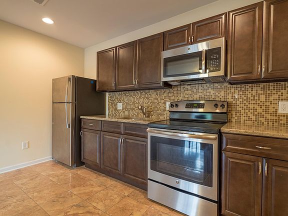 2nd image of 1939 Cecil B Moore Ave APT 3