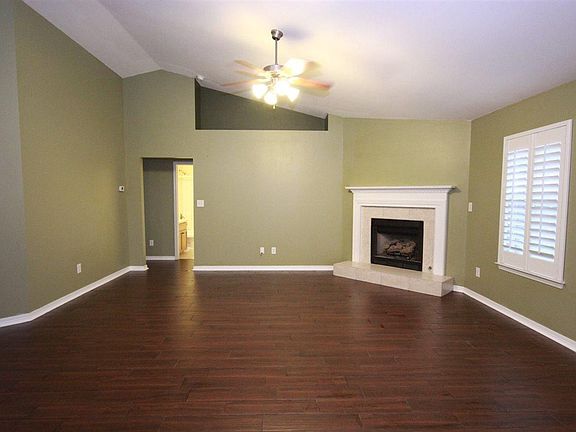 3rd image of 1208 Benning Pl