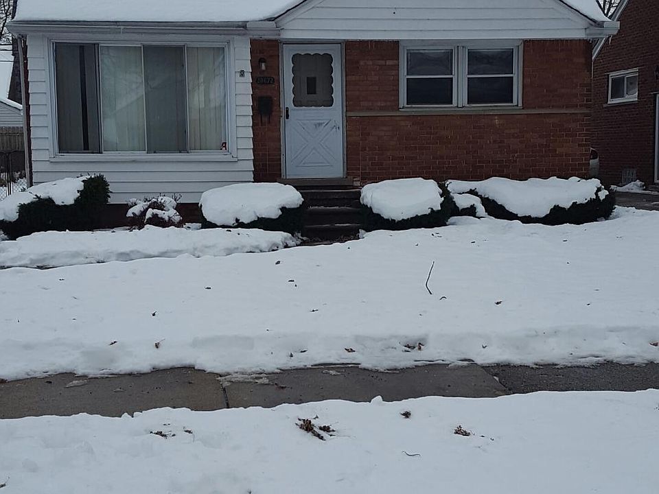 1st image of 20672 Country Club Dr