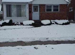 20672 Country Club Dr, Harper Woods, MI 48225