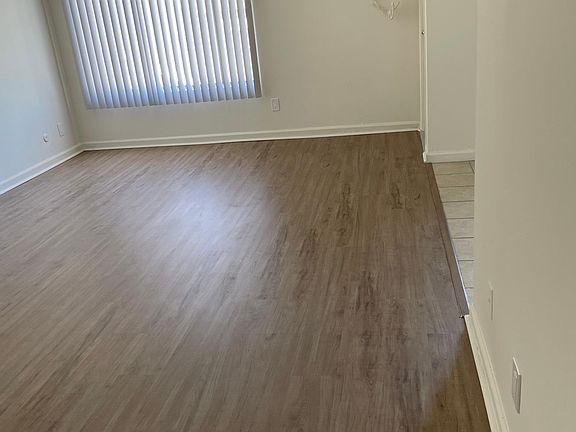 4th image of 1212 N Westmoreland Ave #302