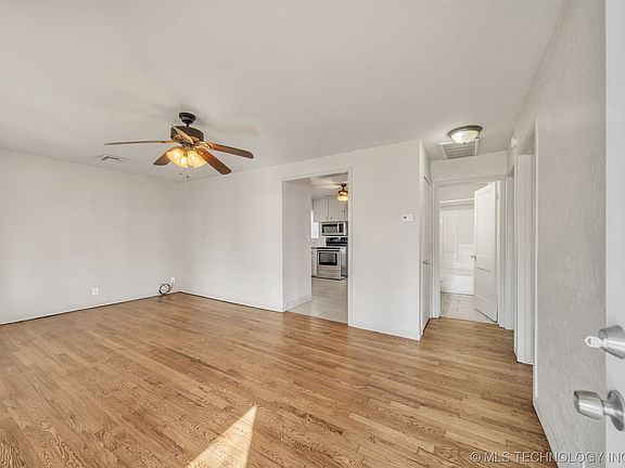 3rd image of 11 S 69th East Ave