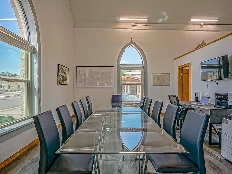 431 University St — Photo 11