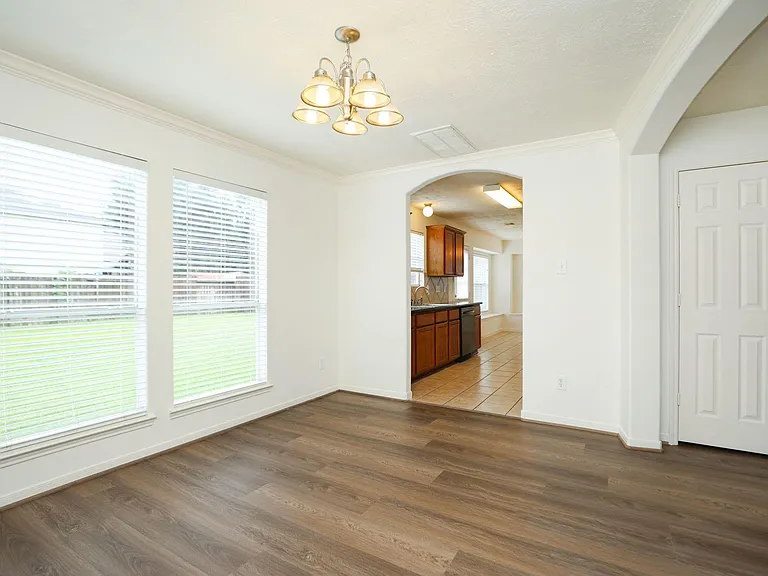 5007 Creekbridge Ct — Photo 10