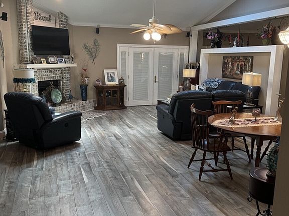 4th image of 542 WILLOW OAK Lane